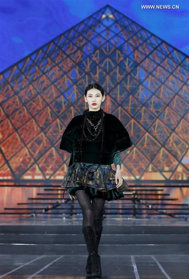 CHINA-JIANGSU-FASHION SHOW-BOSIDENG(CN)