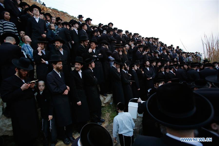 ISRAEL-MODI'IN-PASSOVER-MAYIM SHELANU