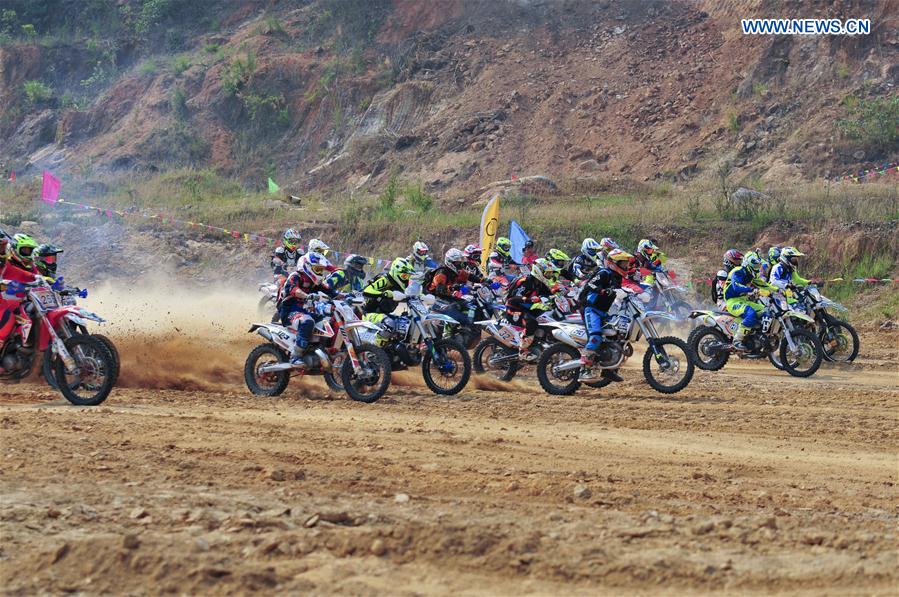 (SP)LAOS-GOLDEN TRIANGLE-MOTORCYCLE RALLY