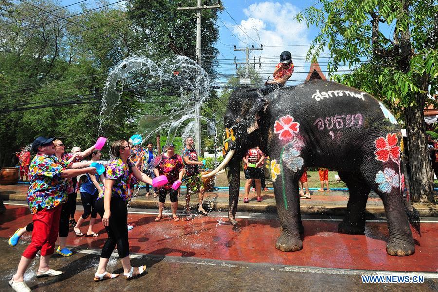 THAILAND-AYUTTHAYA-SONGKRAN-CELEBRATION