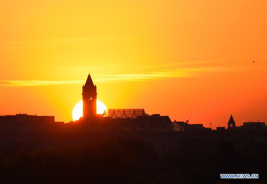 U.S.-WASHINGTON D.C.-SUNRISE