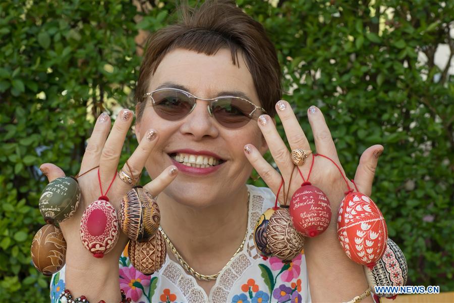 HUNGARY-KECSKEMET-HANDICRAFT-EASTER EGG  