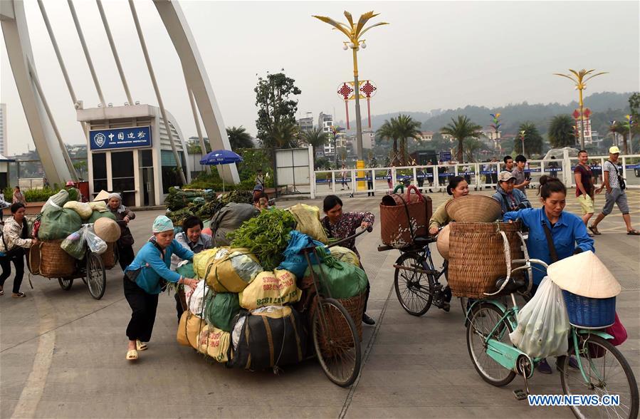 CHINA-YUNNAN-VIETNAM-BORDER TRADE (CN)