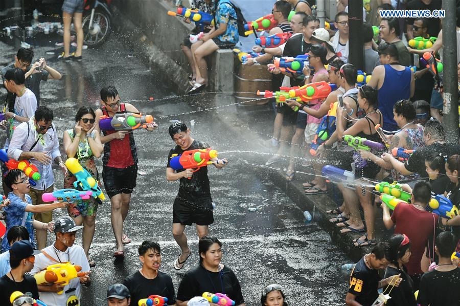 THAILAND-BANGKOK-SONGKRAN-CELEBRATION-WATER FIGHT