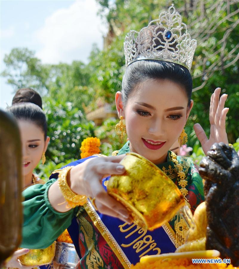 LAOS-VIENTIANE-WATER-FESTIVAL
