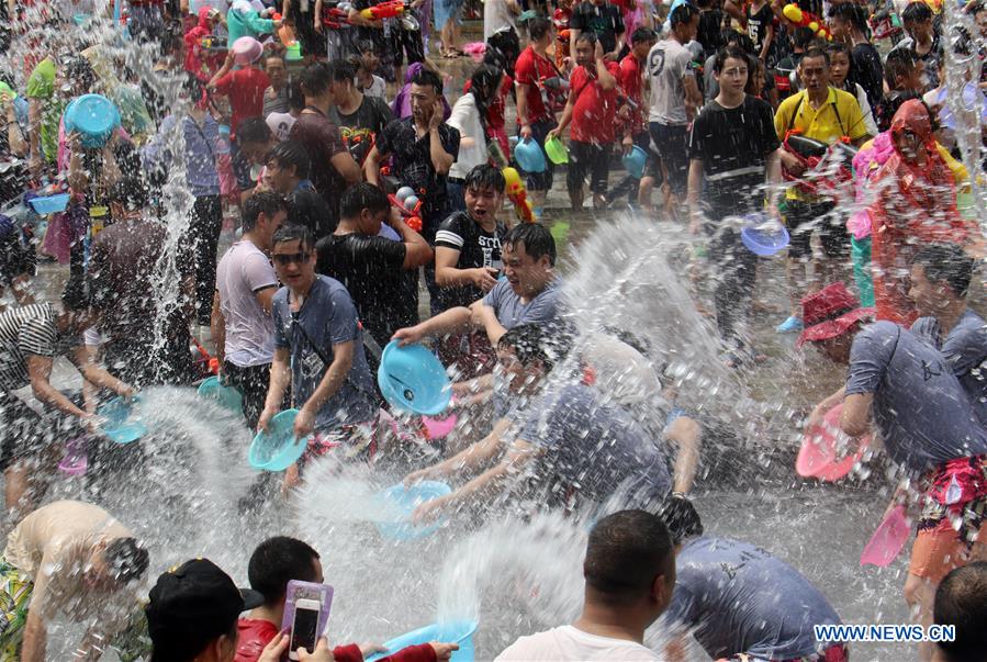 #CHINA-YUNNAN-XISHUANGBANNA-WATER SPRINKLING FESTIVAL (CN)
