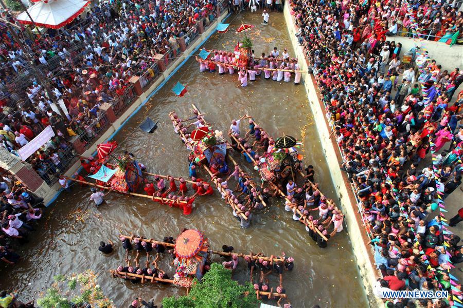 NEPAL-KATHMANDU-FESTIVAL-TOKHA BISKET JATRA