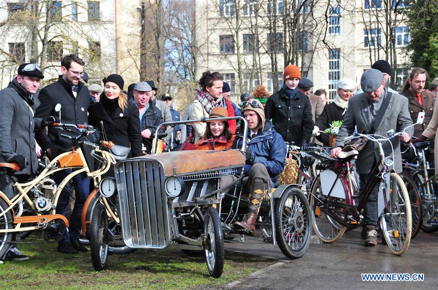 LATVIA-RIGA-TWEED RIDE