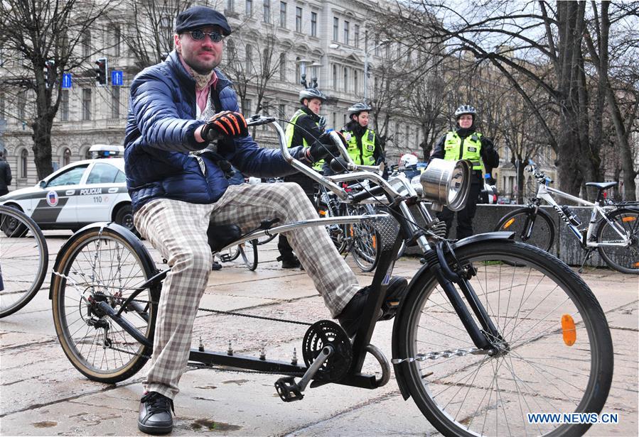 LATVIA-RIGA-TWEED RIDE