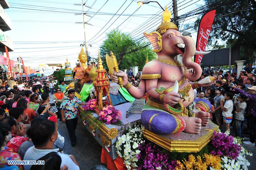 THAILAND-SAMUT PRAKAN-PHRA PRADAENG-SONGKRAN-CELEBRATION-CARNIVAL