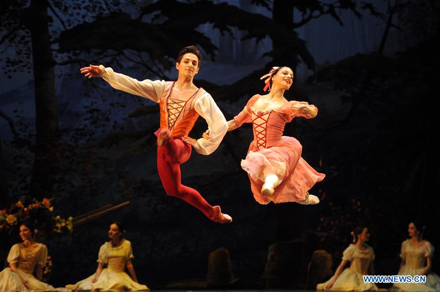 SINGAPORE-BALLET-REHEARSAL