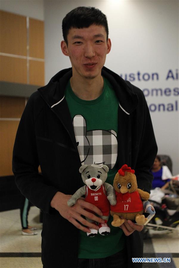 (SP)U.S.-HOUSTON-BASKETBALL-NBA-ROCKETS-ZHOU QI-ARRIVAL