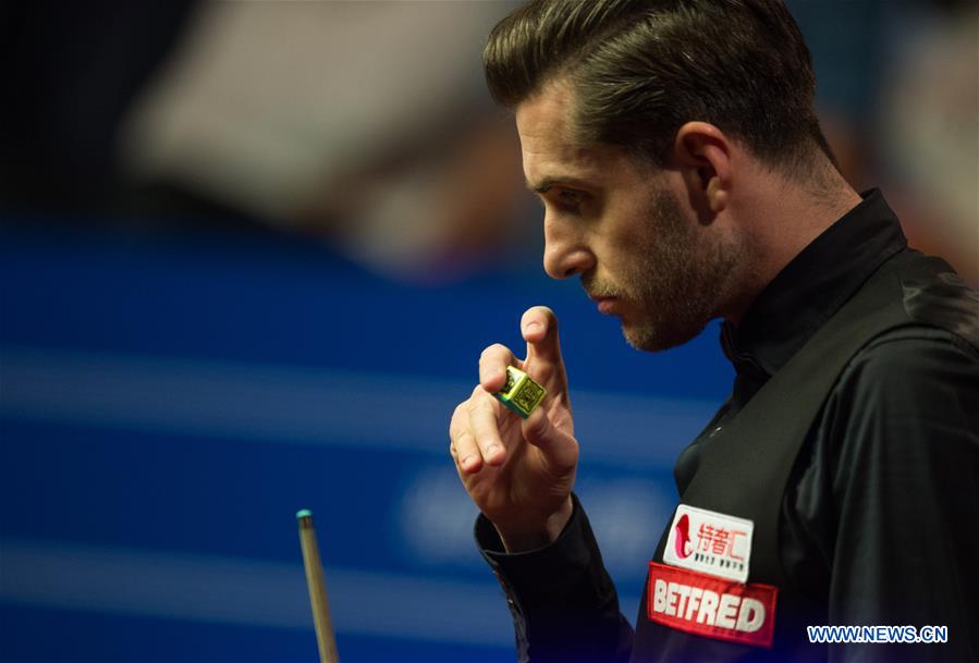 (SP)BRITAIN-SHEFFIELD-SNOOKER-WORLD CHAMPIONSHIP-SEMIFINAL-DING VS SELBY