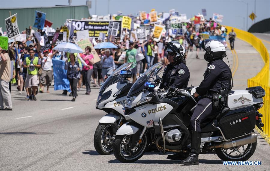 U.S.-LOS ANGELES-CLIMATE POLICY-PROTEST