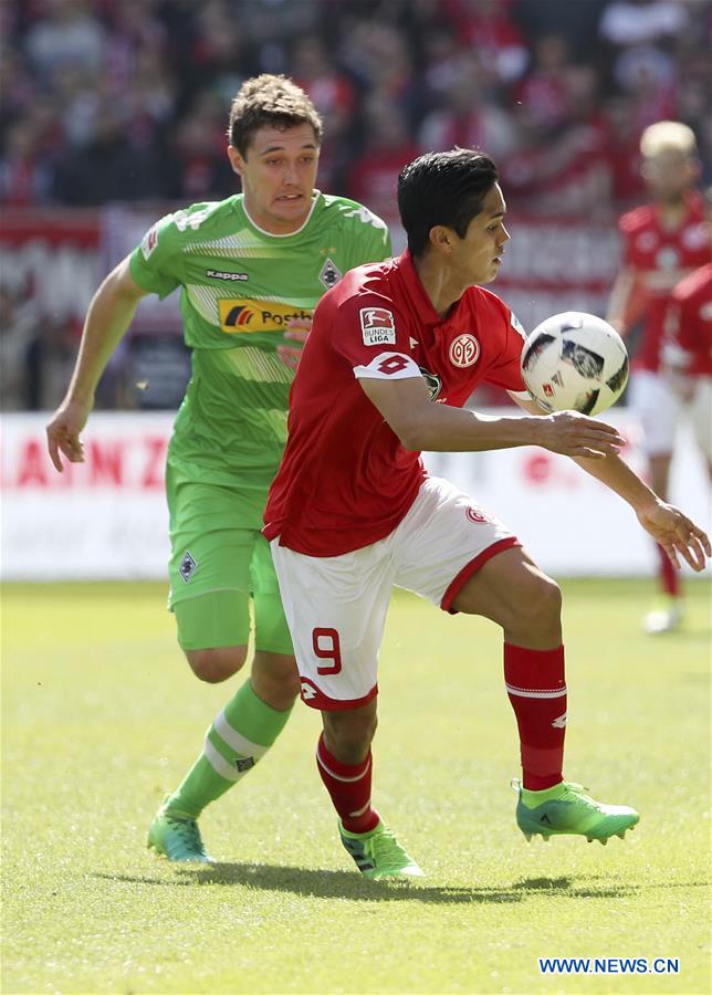 (SP)GERMANY-MOENCHENGLADBACH-SOCCER-BUNDESLIGA-BORUSSIA MOENCHENGLADBACH VS FSV MAINZ