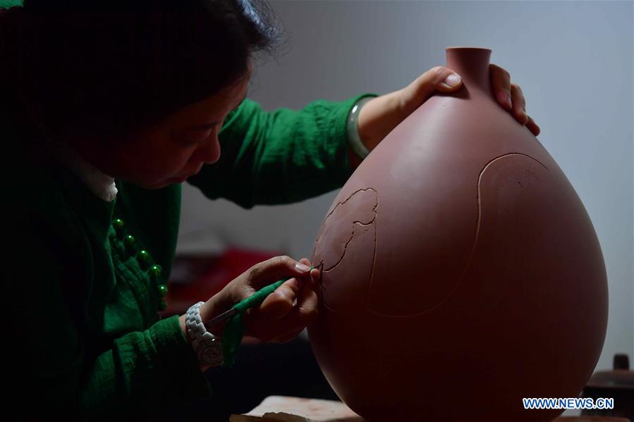 CHINA-GUANGXI-QINZHOU-NIXING POTTERY (CN)