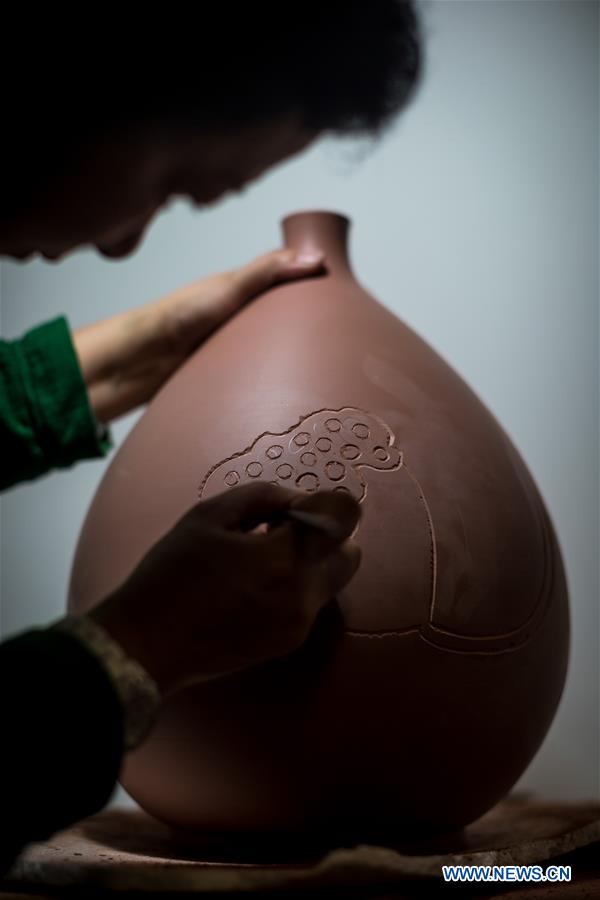 CHINA-GUANGXI-QINZHOU-NIXING POTTERY (CN)