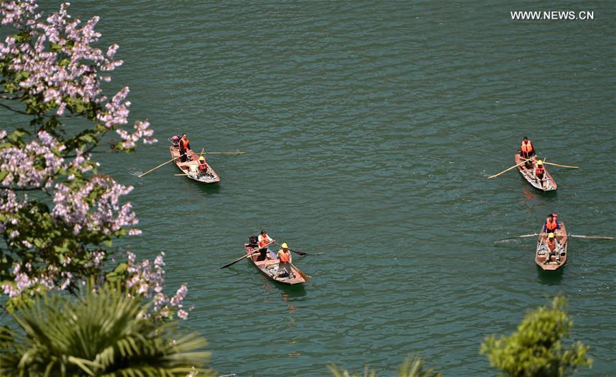 #CHINA-HUBEI-REMOTE AREA-BOAT TRANSPORTATION (CN)