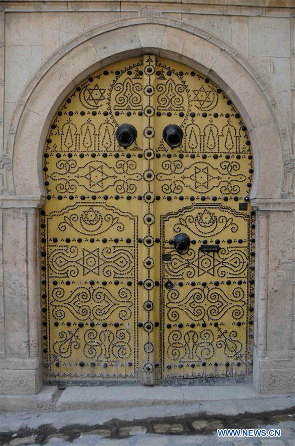 TUNISIA-TUNIS-TOURISM-MEDINA