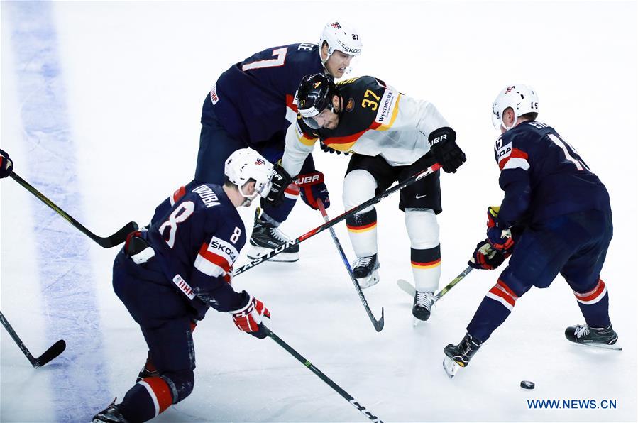 (SP)GERMANY-COLOGNE-ICE HOCKEY-WORLD CHAMPIONSHIPS-PRELIMINARY ROUND-GROUP A-USA VS GER