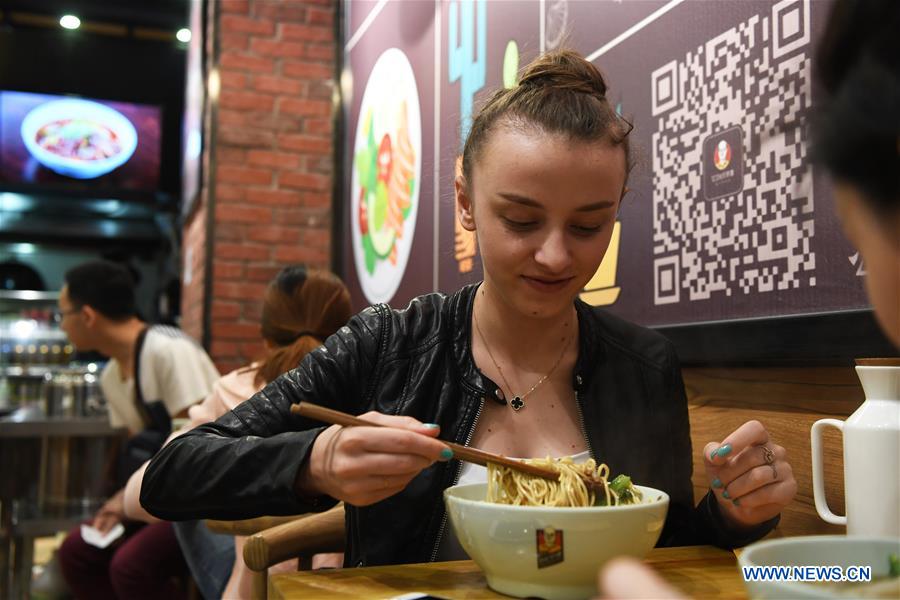 CHINA-CHONGQING-MOLDOVAN GIRL (CN)