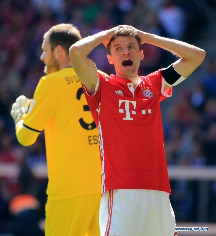 (SP)GERMANY-MUNICH-SOCCER-BUNDESLIGA-FCB VS D98