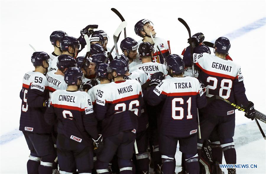 (SP)GERMANY-COLOGNE-ICE HOCKEY-WORLD CHAMPIONSHIPS-PRELIMINARY ROUND-SVK VS ITA