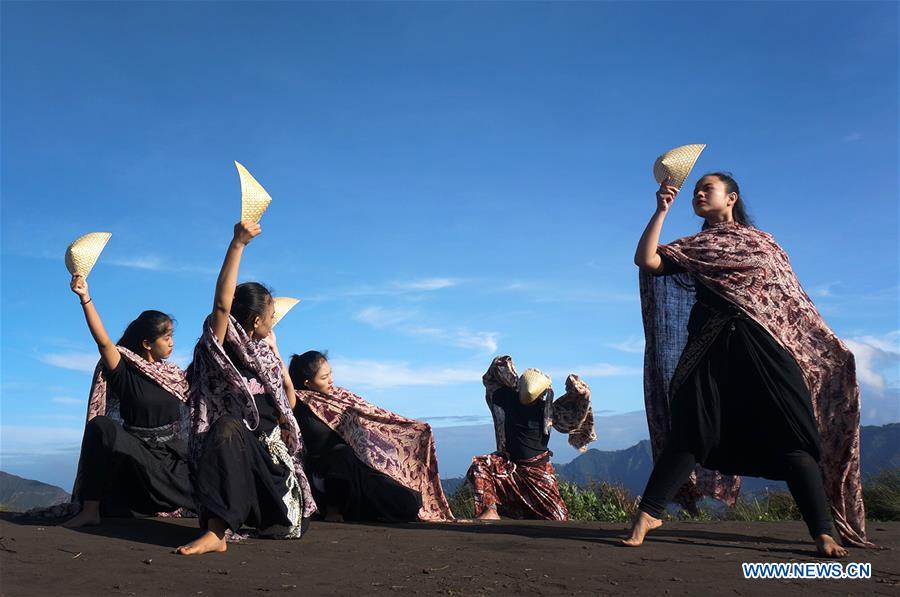 INDONESIA-LUMAJANG-CONTEMPORARY DANCE PERFORMANCE