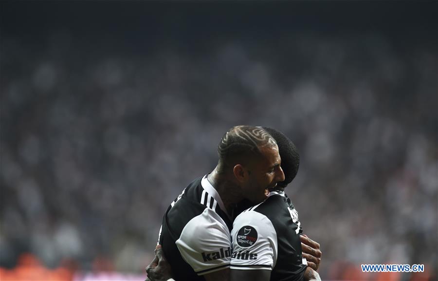 (SP)TURKEY-ISTANBUL-SOCCER-TURKISH SUPER LEAGUE-BESIKTAS VS FENERBAHCE 