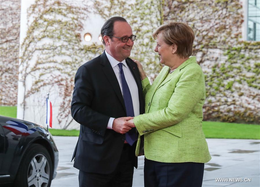 GERMANY-BERLIN-FRANCE-PRESIDENT-VISIT