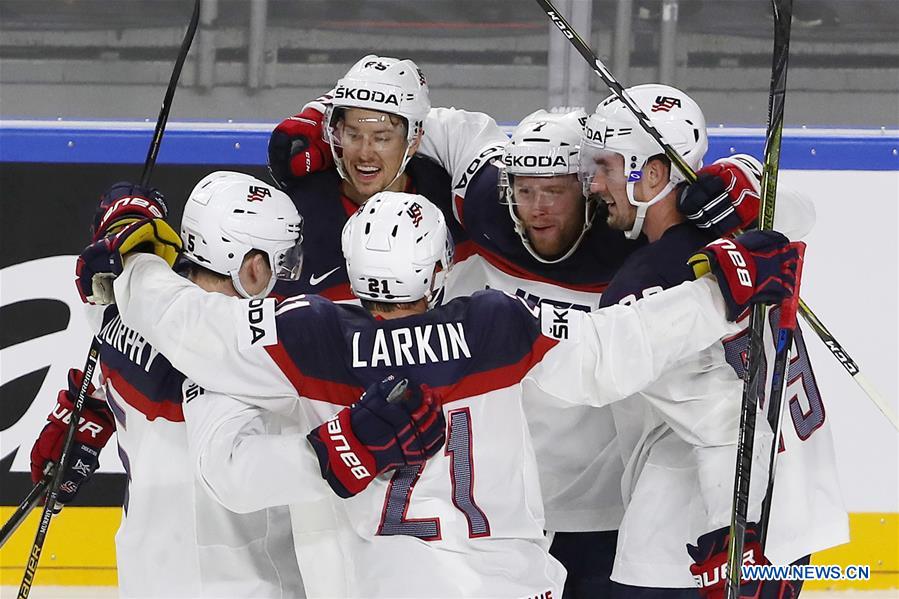 (SP)GERMANY-COLOGNE-ICE HOCKEY-IIHF-WORLD CHAMPIONSHIP-PRELIMINARY ROUND-USA VS SWE