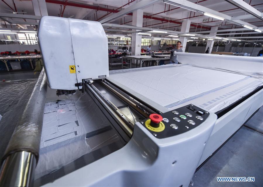 CHINA-ZHEJIANG-GARMENT MANUFACTURING-AUTOMATION (CN)