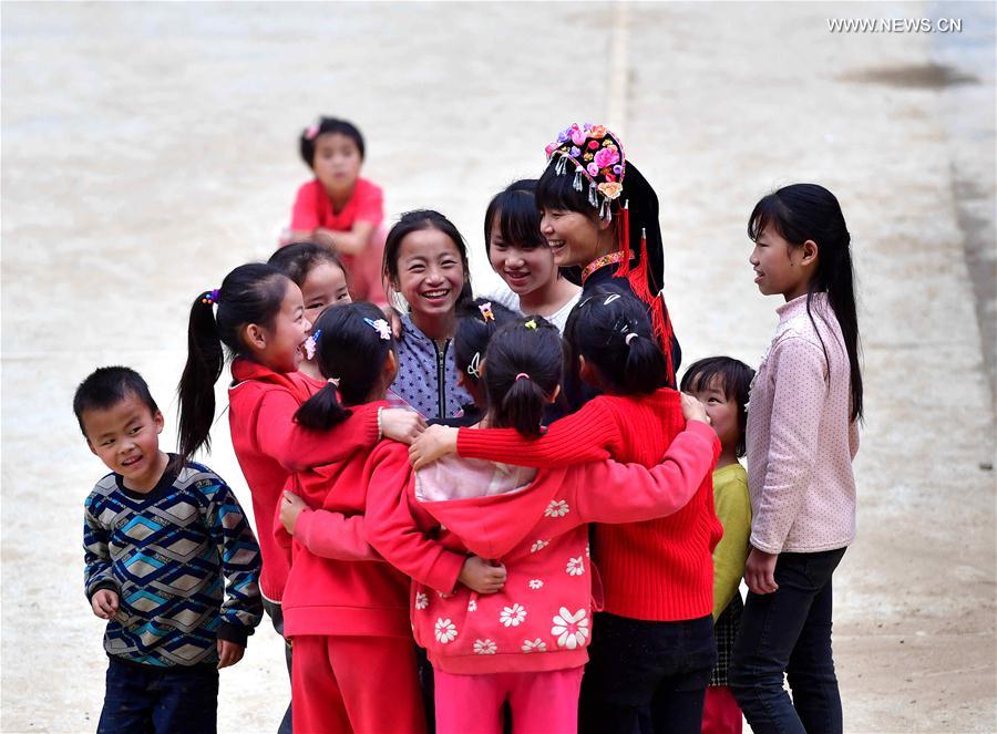 CHINA-GUANGXI-DAHUA-ROLE MODEL (CN)