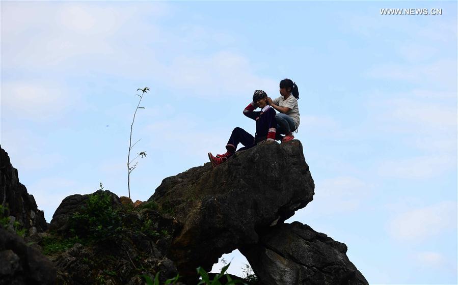 CHINA-GUANGXI-DAHUA-ROLE MODEL (CN)