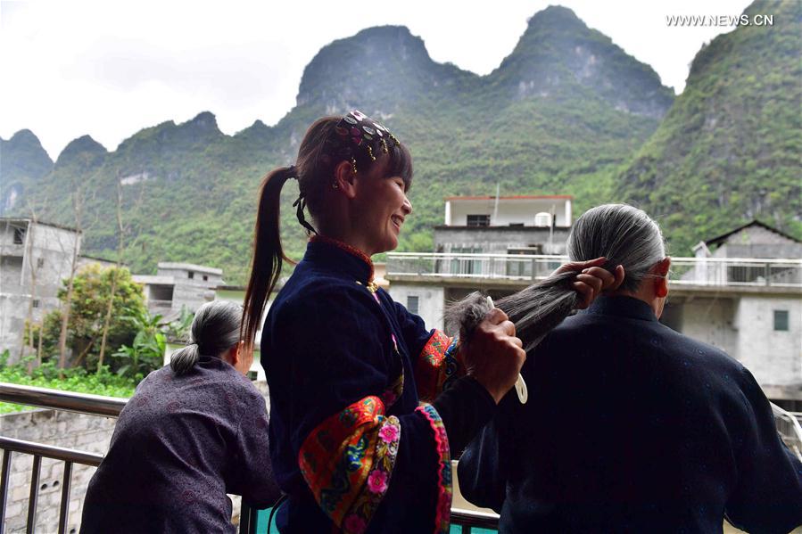 CHINA-GUANGXI-DAHUA-ROLE MODEL (CN)