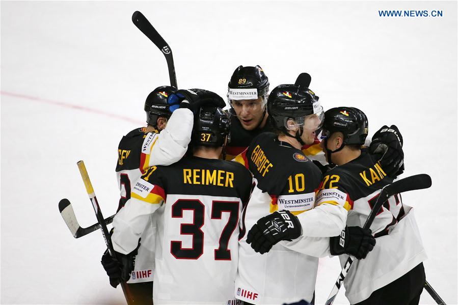 (SP)GERMANY-COLOGNE-ICE HOCKEY-IIHF-WORLD CHAMPIONSHIP-PRELIMINARY ROUND-SLOVAKIA VS GERMANY