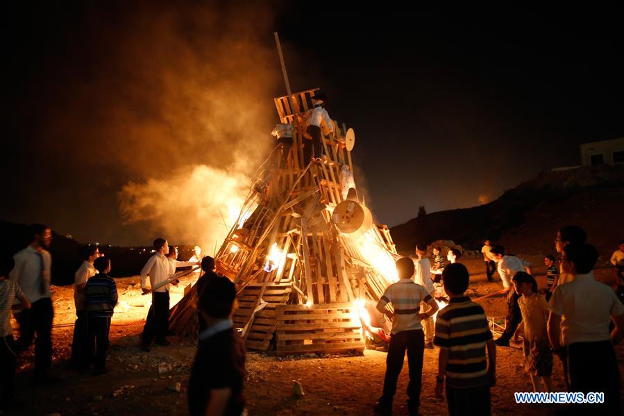 MIDEAST-MODI'IN ELITE-LAG BAOMER-CELEBRATION