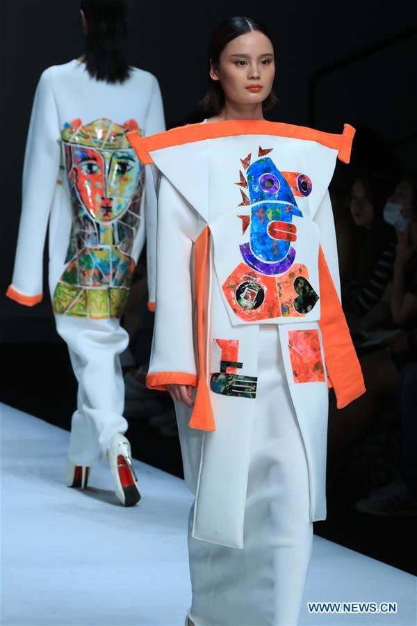 CHINA-BEIJING-GRADUATE FASHION WEEK (CN) 