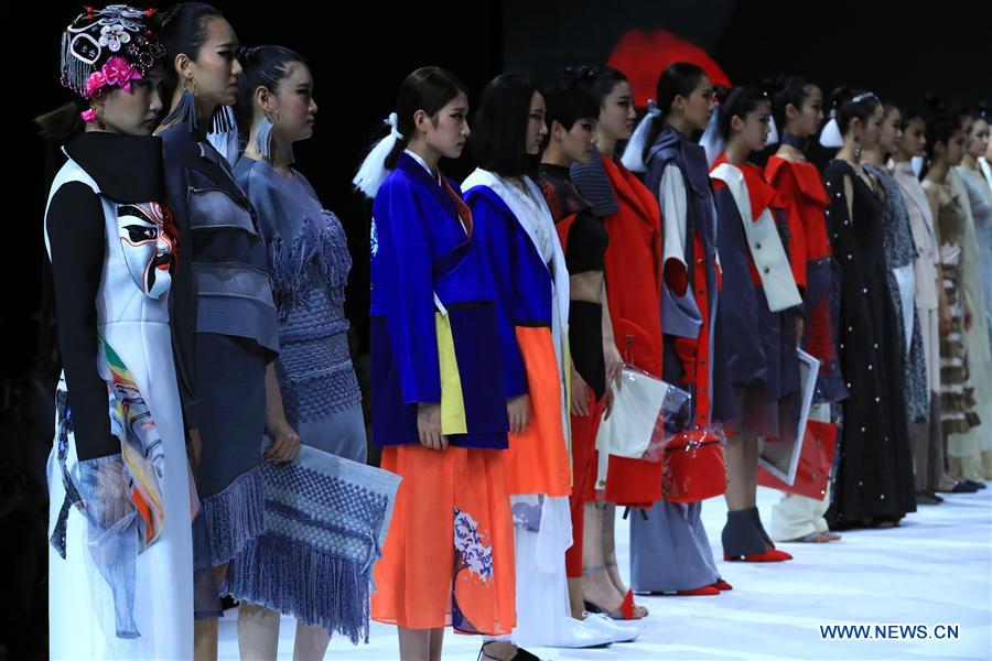 CHINA-BEIJING-GRADUATE FASHION WEEK (CN) 