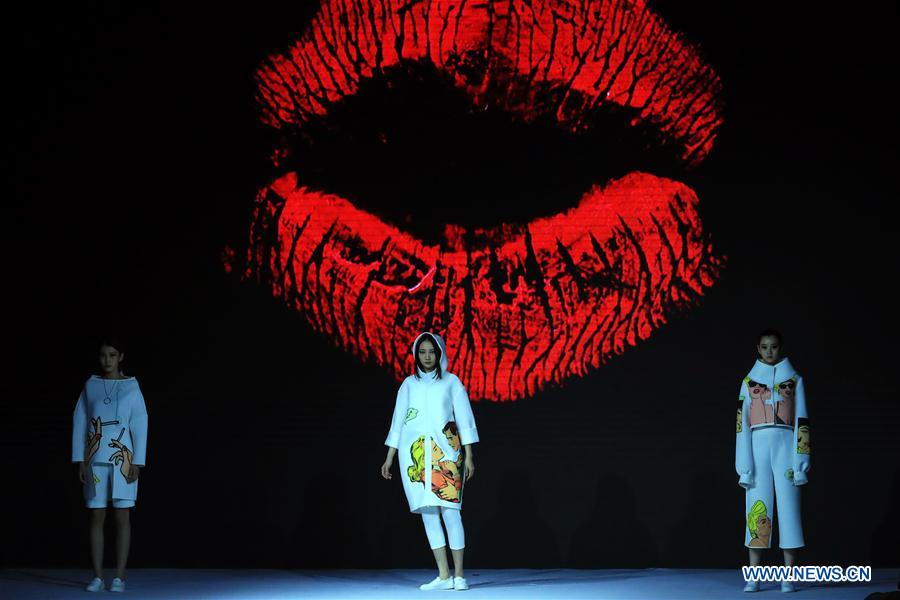 CHINA-BEIJING-GRADUATE FASHION WEEK (CN) 