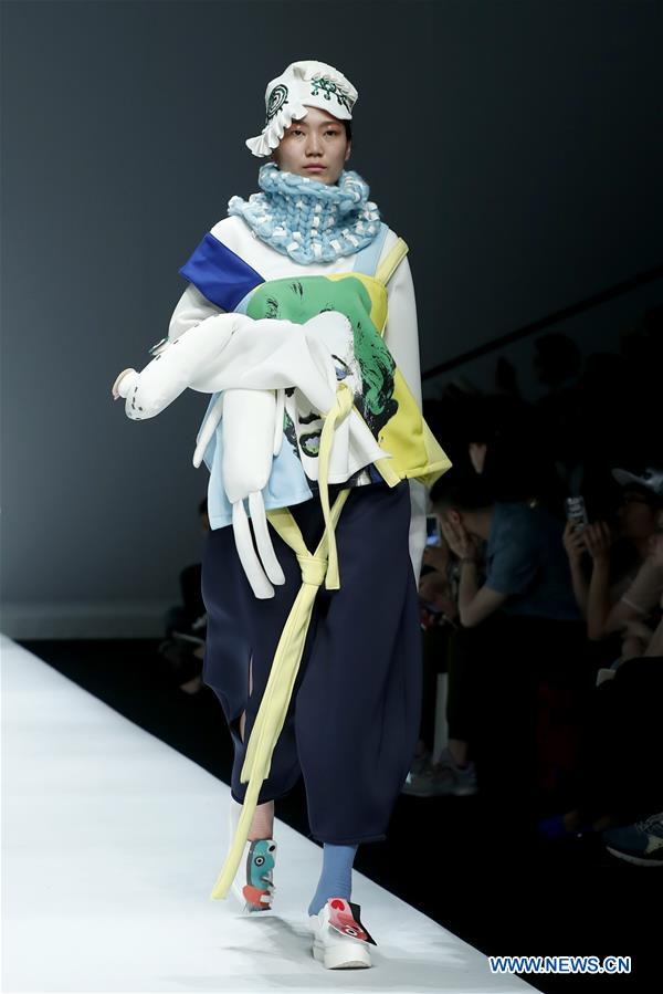 CHINA-BEIJING-GRADUATE FASHION WEEK (CN)