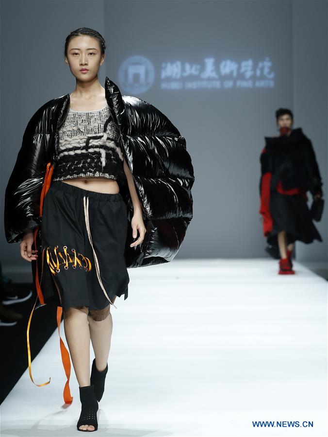 CHINA-BEIJING-GRADUATE FASHION WEEK (CN)