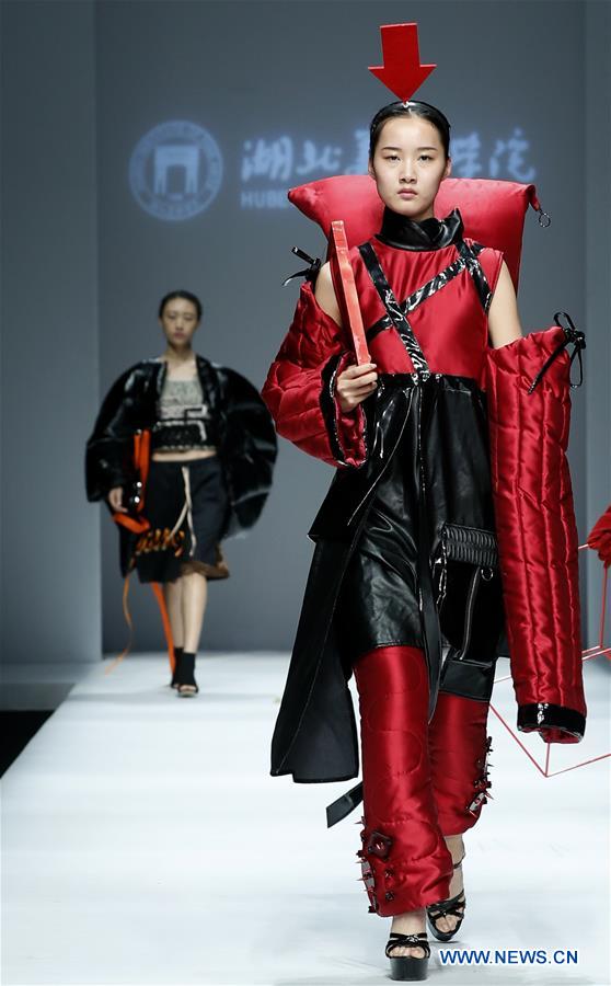 CHINA-BEIJING-GRADUATE FASHION WEEK (CN)
