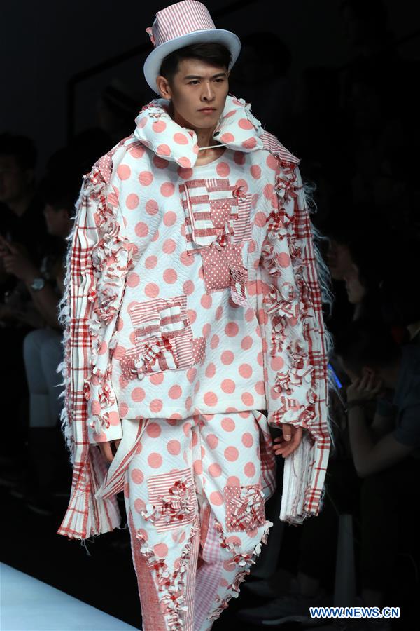 CHINA-BEIJING-GRADUATE FASHION WEEK (CN)