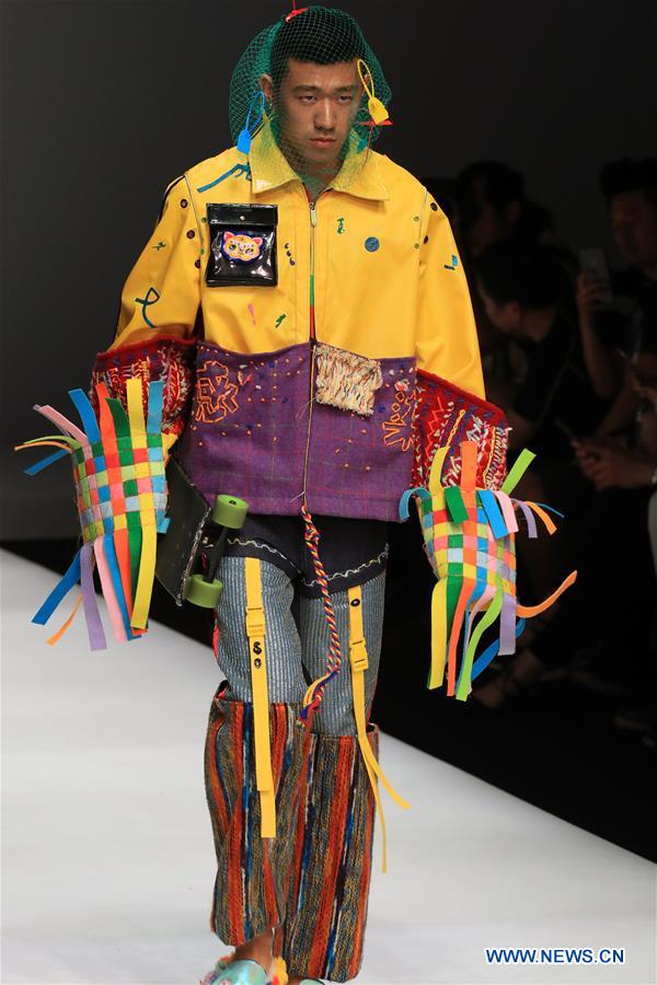 CHINA-BEIJING-GRADUATE FASHION WEEK (CN)