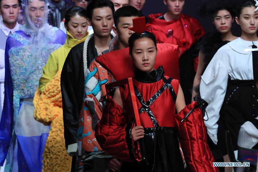 CHINA-BEIJING-GRADUATE FASHION WEEK (CN)