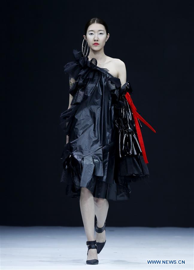 CHINA-BEIJING-GRADUATE FASHION WEEK (CN)