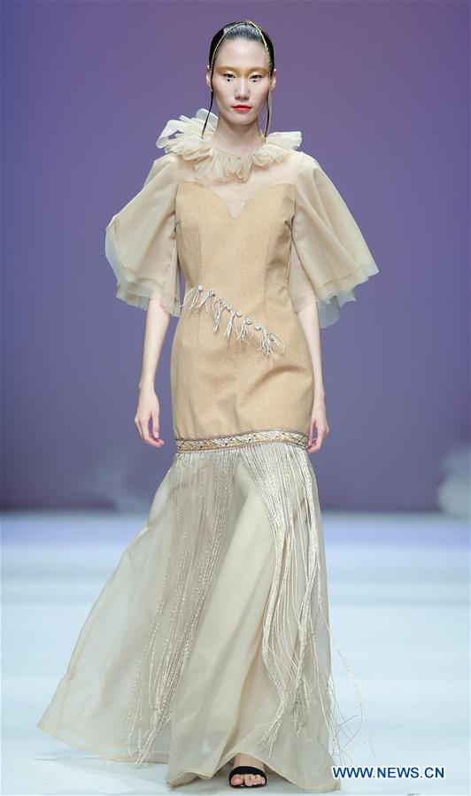 CHINA-BEIJING-GRADUATE FASHION WEEK (CN)