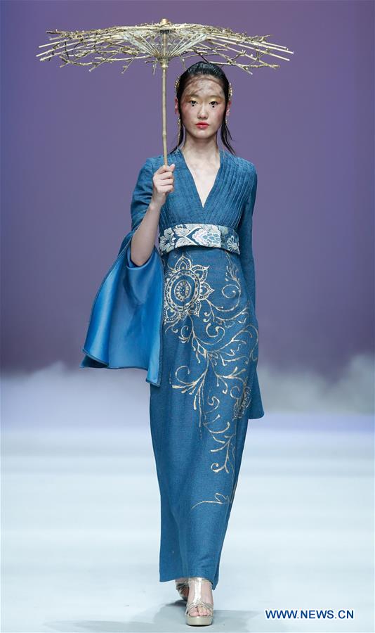 CHINA-BEIJING-GRADUATE FASHION WEEK (CN)