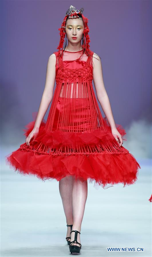 CHINA-BEIJING-GRADUATE FASHION WEEK (CN) 